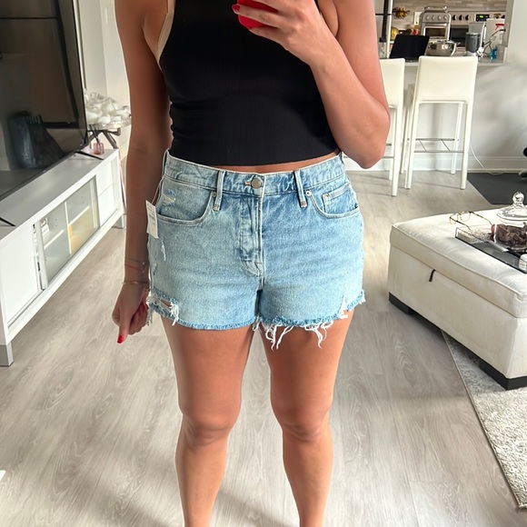 NWT Good American Jean Shorts - Picture 2 of 3